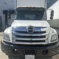 Hino Box Truck 26 Feet 2017