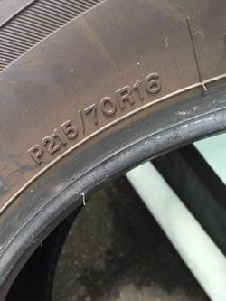 Tire P215/70 R16