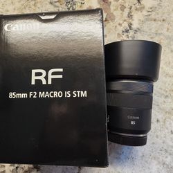 Canon RF 85mm F2 Lens like new