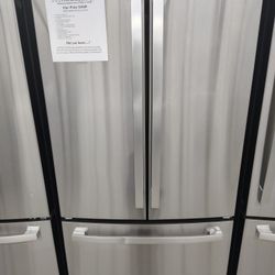 $1049($MSRP2299) GE French Door Refrigerator With 2 Level Storage and Internal Water Dispenser