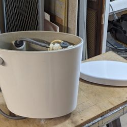 Delta Toilet Tank, Lids & Parts RP71192WH