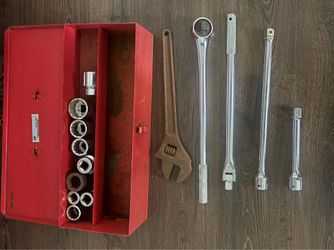 X-Large Socket/Wrench Set & Metal Toolbox