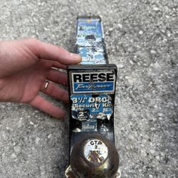 3 1/4” Reese Drop Hitch With Ball