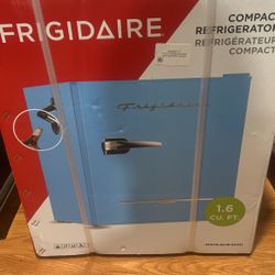 Frigidaire Compact Refrigerator 
