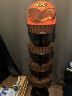 Reese’s candy display