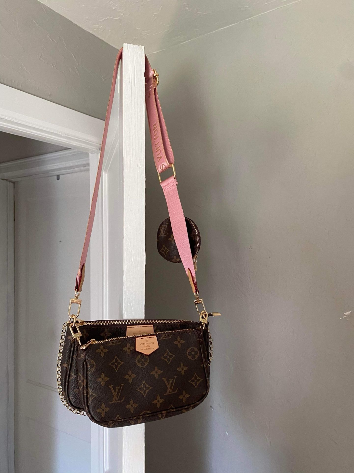 Purse With Pink Strap