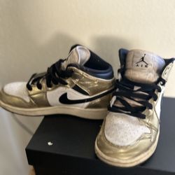 Jordan 1 Gold And White 2020