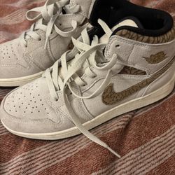 Nike Air Jordan 1 Mid SE Brown Elephant 