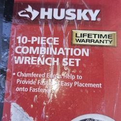 Brand New 10  Wrench Set 