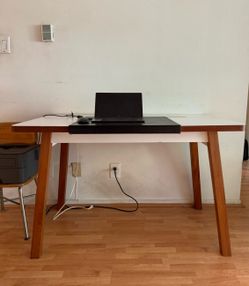 Minimalist Modern Desk with Compartment for Cable Management