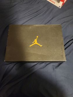 AIR JORDAN 1 MID size 6Y