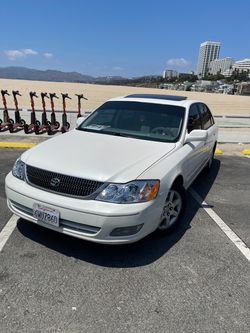 2000 Toyota Avalon XLS