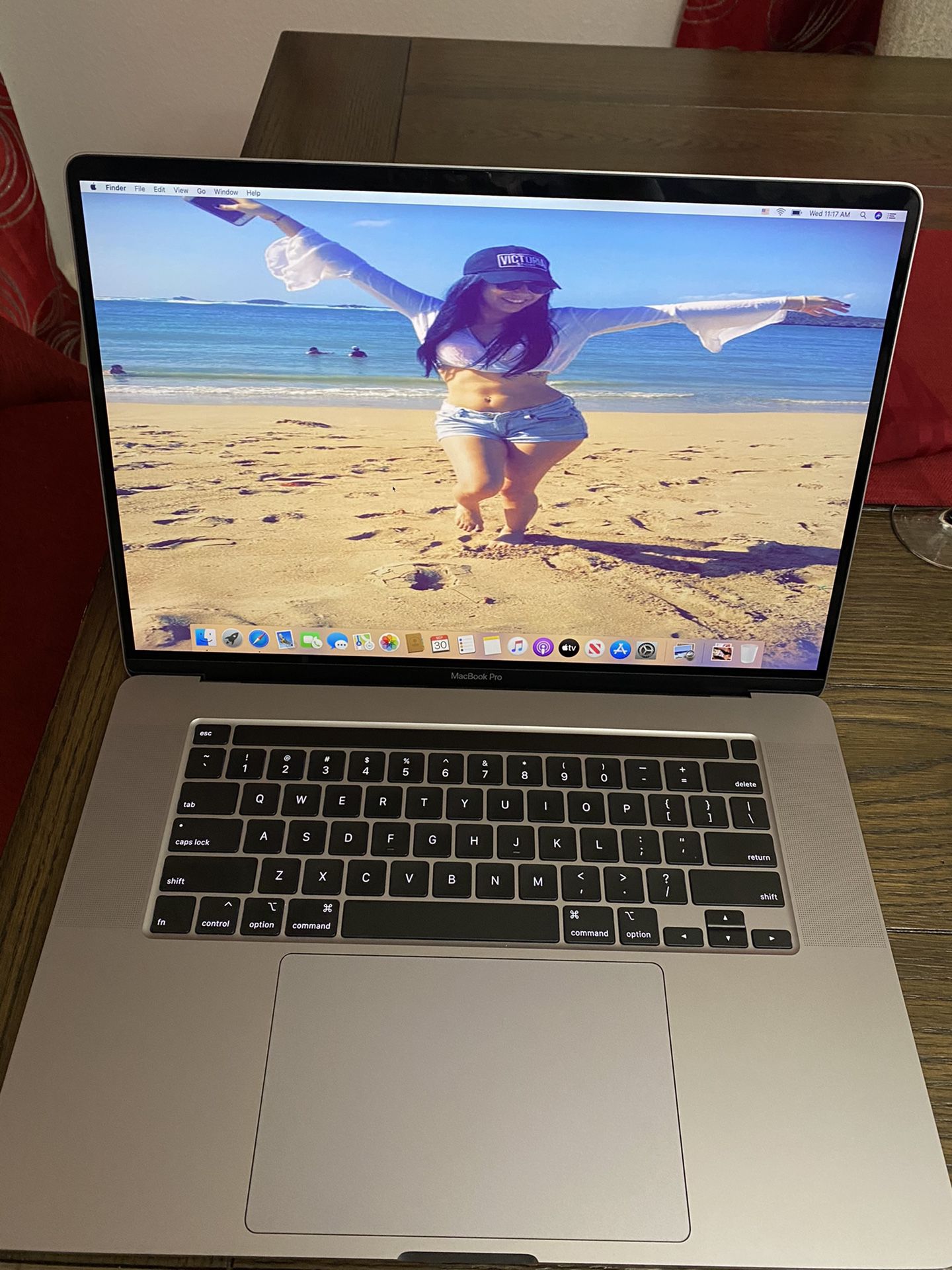 2019 MacBook Pro 1tb ssd 16 inch Apple care 2023