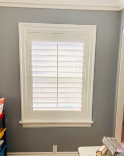 REAL WOOD & LIFETIME WARRANTY, Custom Interior Shutters, Plantation Shutters, Window Treatments, Window Coverings, Persianas de Madera