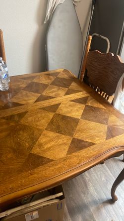 Table 6 chairs