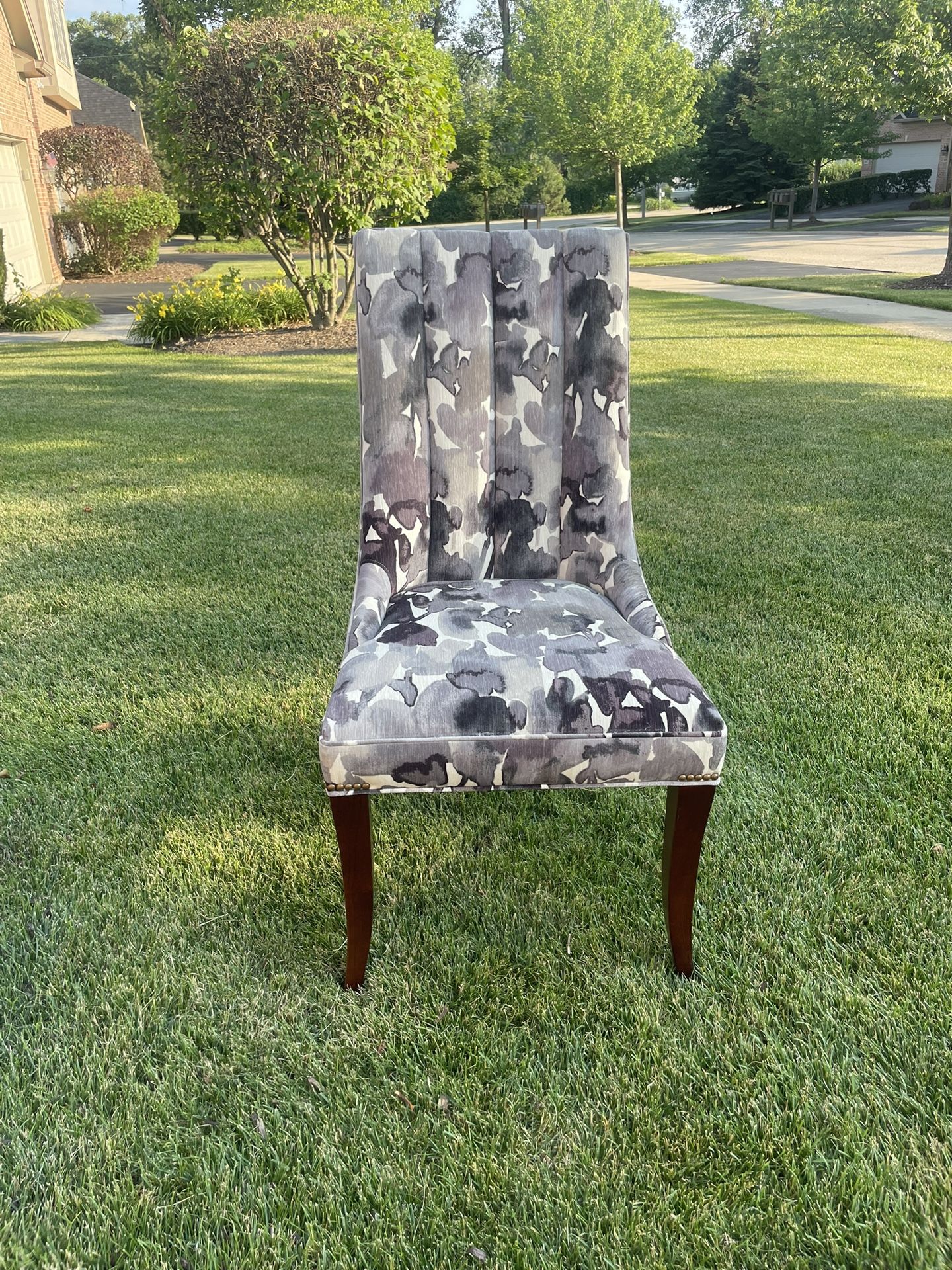 4 Dining Room Chairs