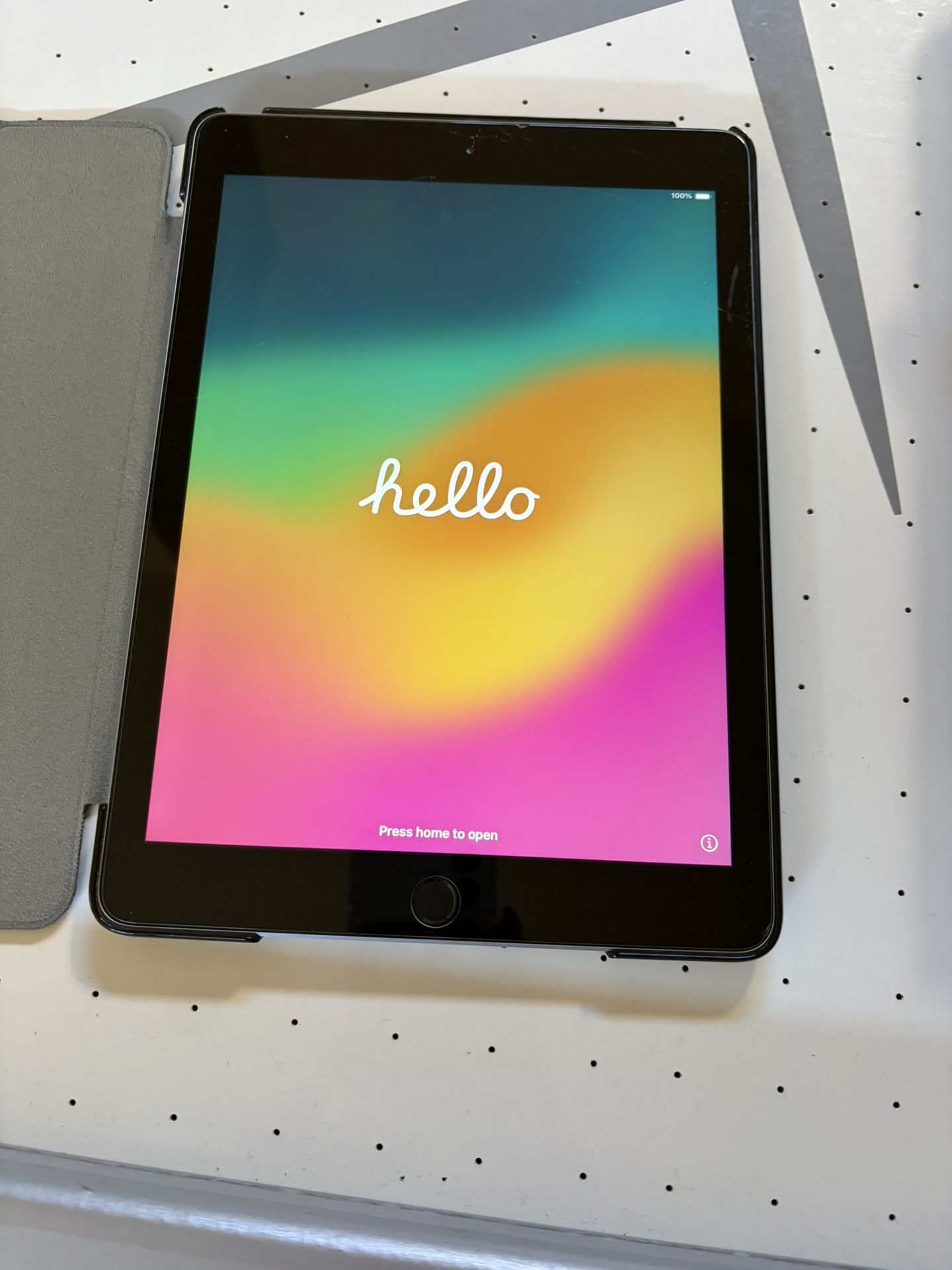 Apple iPad 6th Generation