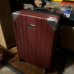 Samantha Brown Luxury Lightweight Compact Luggage Case