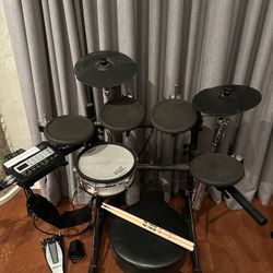 Roland TD-3 Electronic Drum Kit + Throne + Pedal (Full Setup)