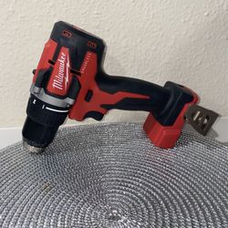 M18 18-Volt Lithium-Ion Brushless Cordless 1/2 in. Compact Drill/Driver (Tool-Only)