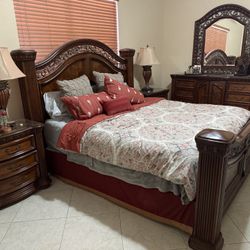 Bedroom Antique Furniture 