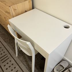 Ikea Micke Desk Like New, Already Assembled 
