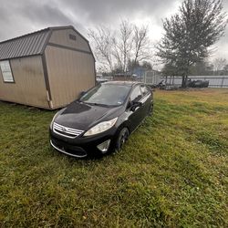 2013 Ford fiesta
