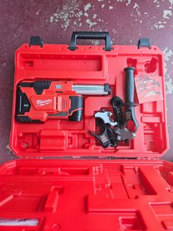 Milwaukee M12 Hammervac Dust Extractor Kit