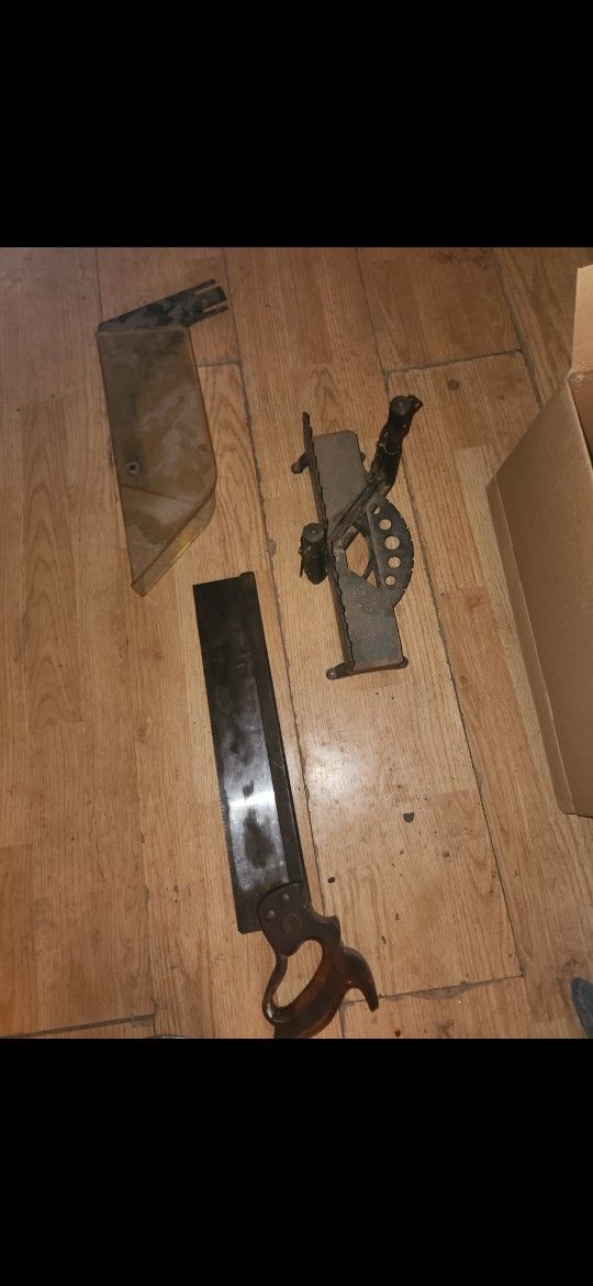 Rare Antiqe Disston And Sons Saw Set