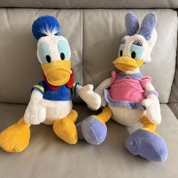 Disney Store Official Donald Duck Medium Soft Toy for Kids, Cuddly Character with Fuzzy Texture and Embroidered Details, Disney Plushy Suitable for Al