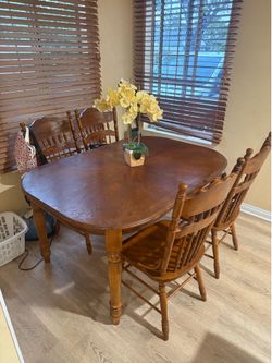 Dining Room Table with 4 Chairs
