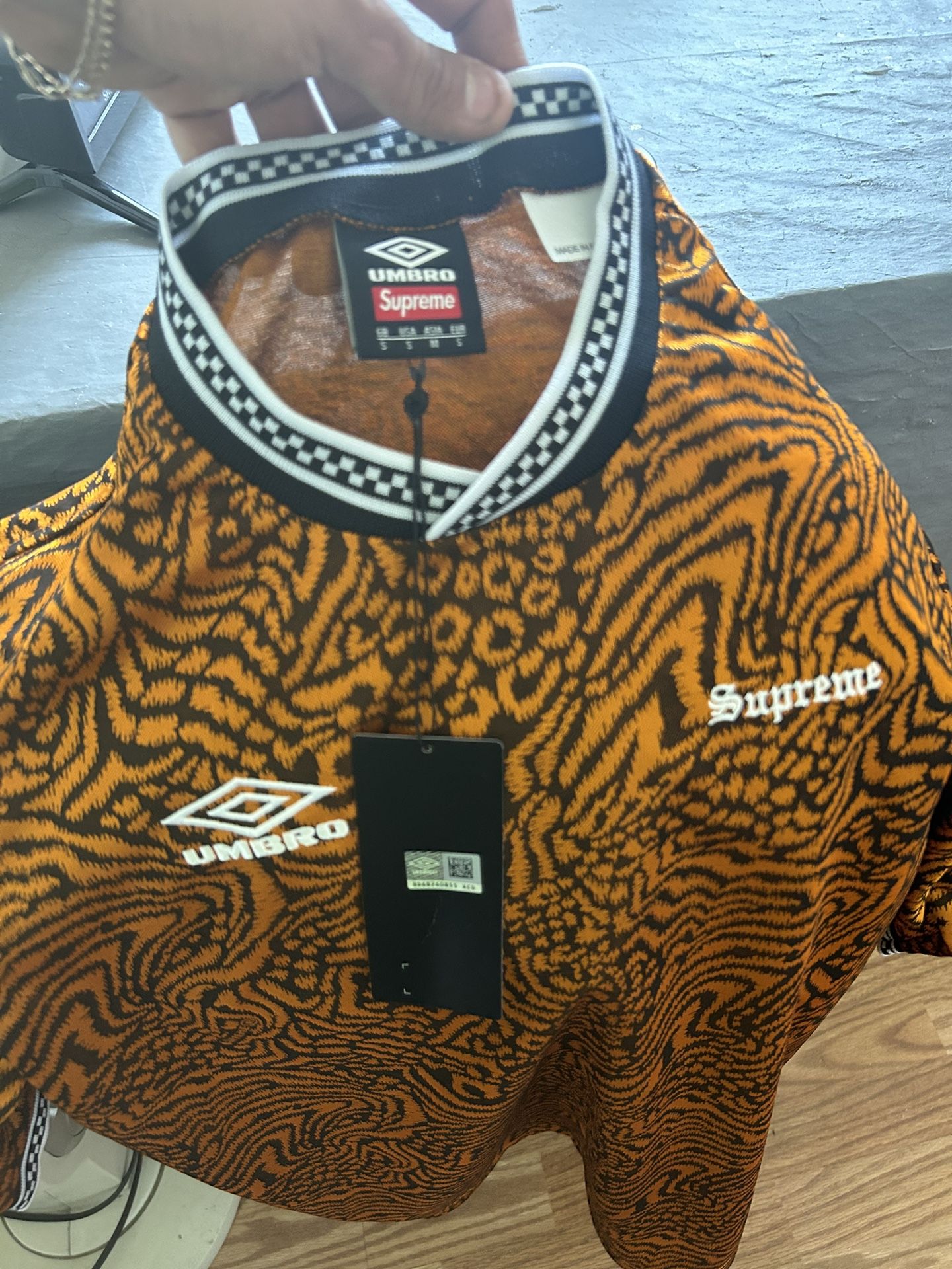 Supreme Umbro Soccer Jersey for Sale in Oak Park, IL - OfferUp