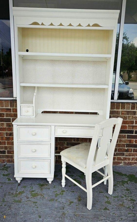 Stanley Furniture Desk Set With Hutch