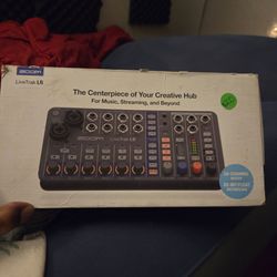 Zoom trak 16 recording mixer