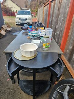 Black Round Nesting Coffee Table Set