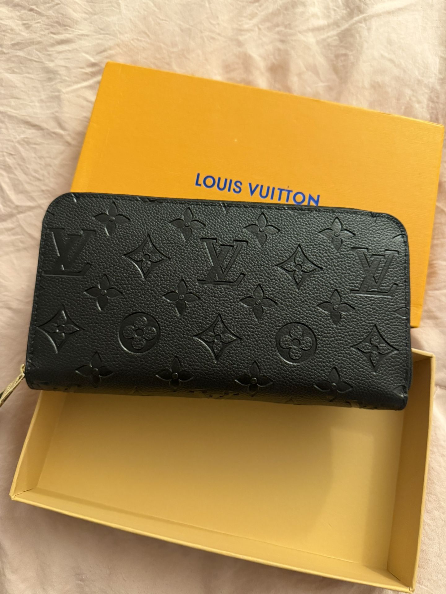 Louis Vuitton Zippy Wallet