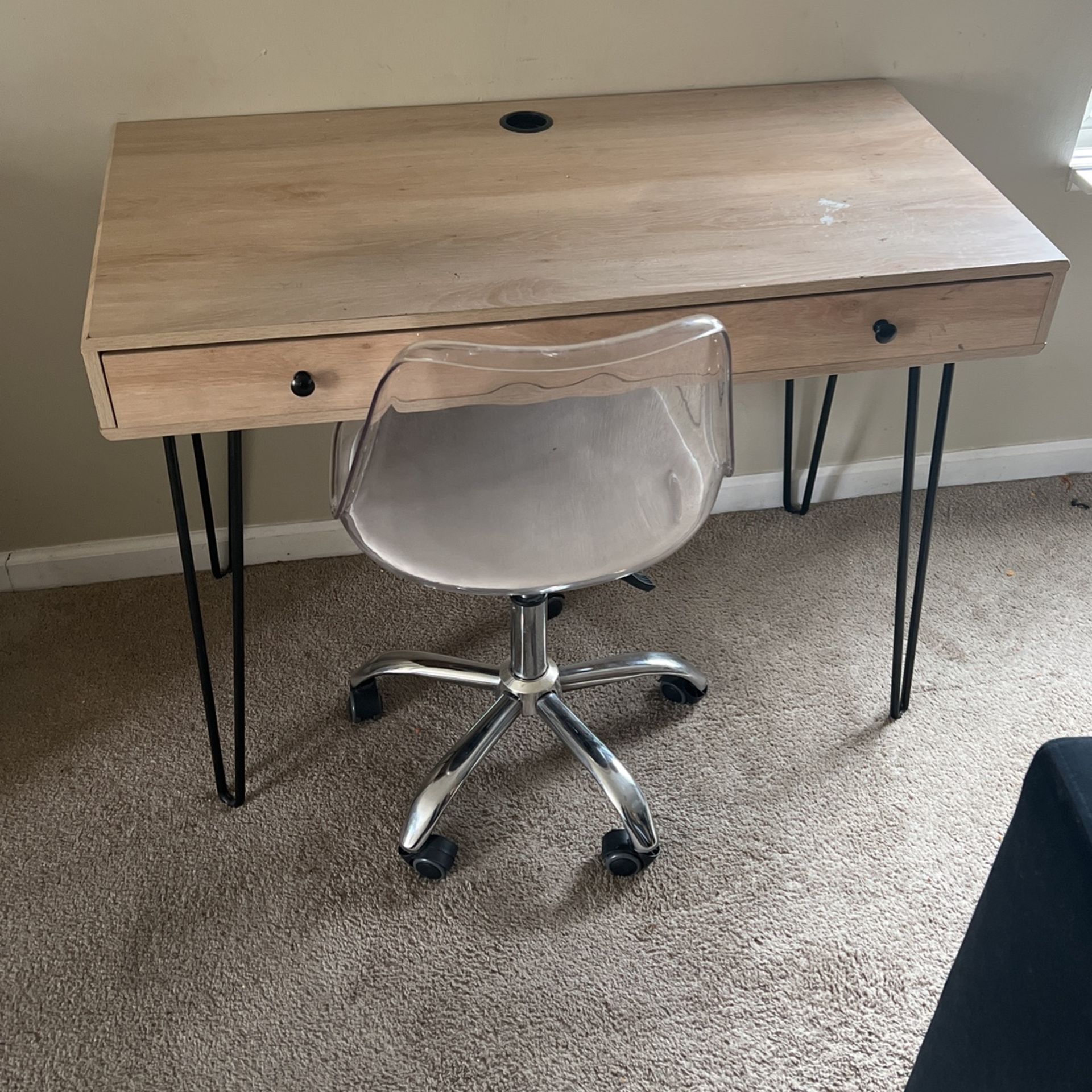 Desk & Chair