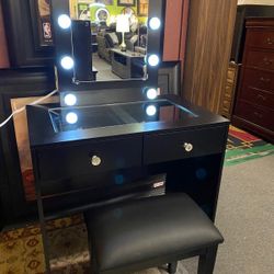 🌟BEUTIFUL Black Makeup Vanity w/Lights and USB and Stool
