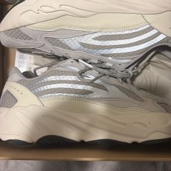New Yeezy700