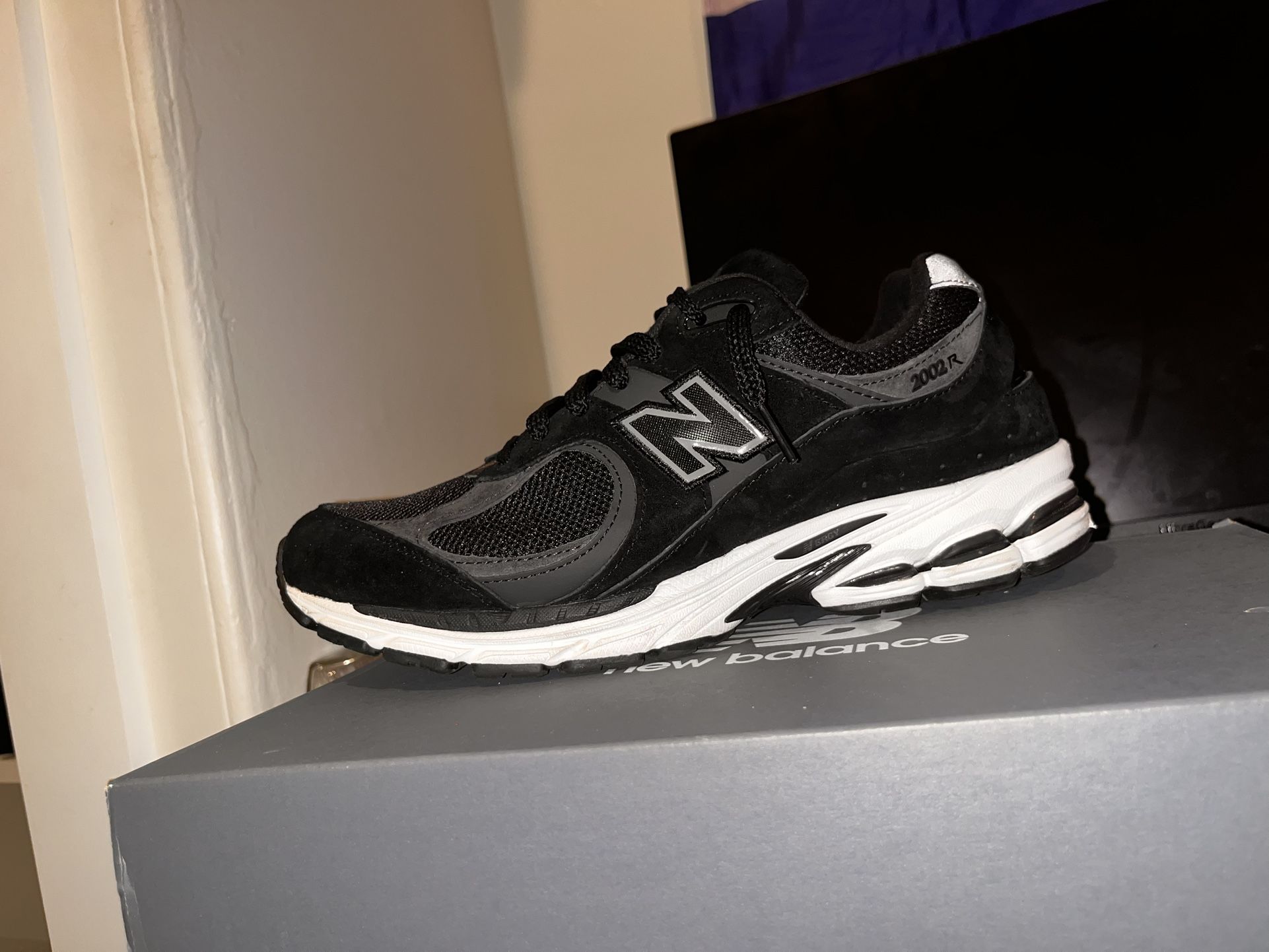 new balance 2002r