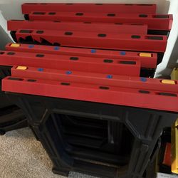 8 Foldable Sawhorses 
