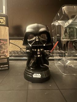 Fanko pop light up Darth Vader