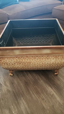Metal vase or planter