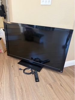 Tv  46” Sony Bravia (not smart tv)