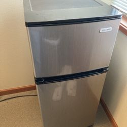 Mini Fridge And Freezer