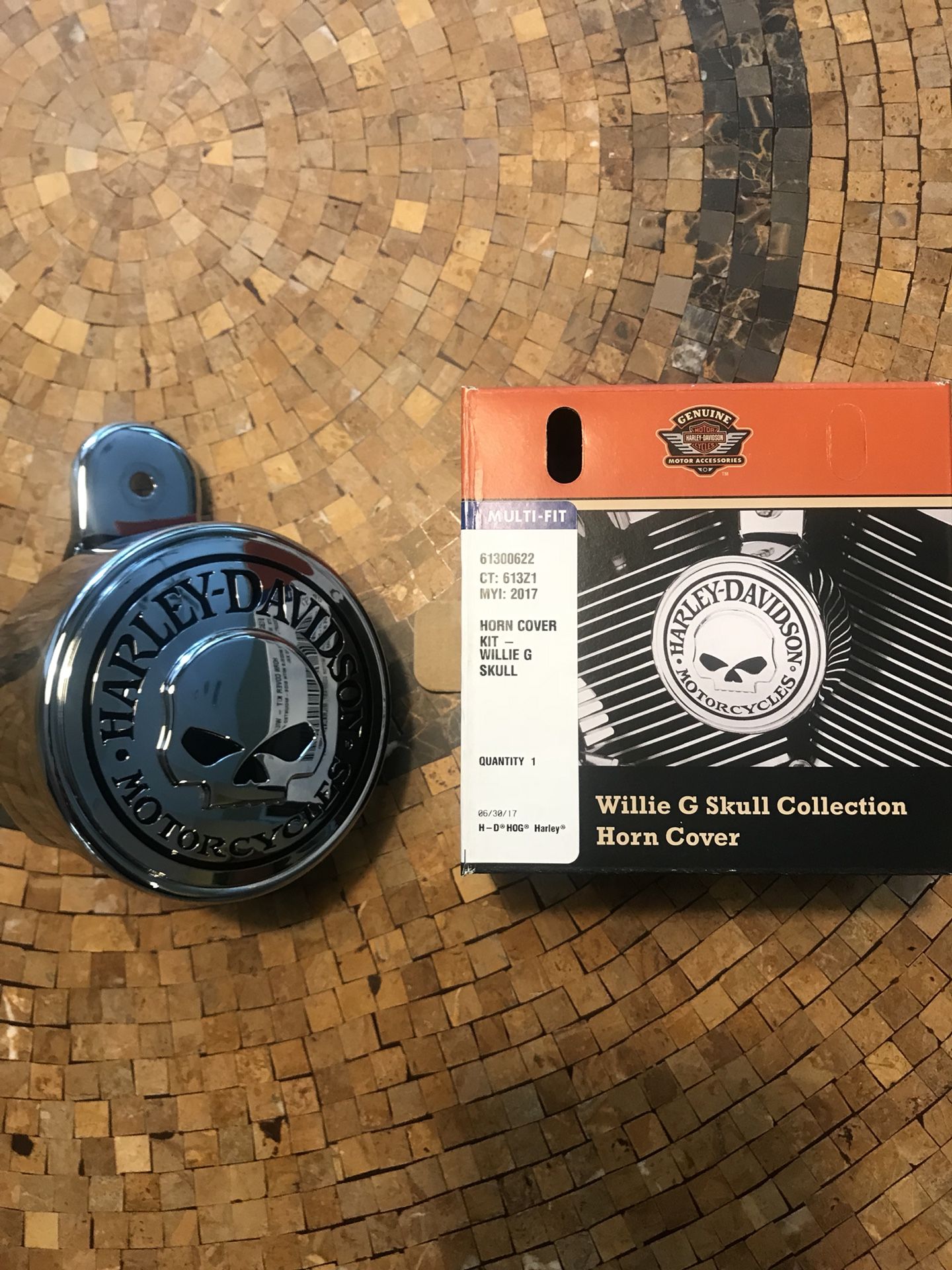 Harley Davidson Willie G Skull Horn Cover w/Horn