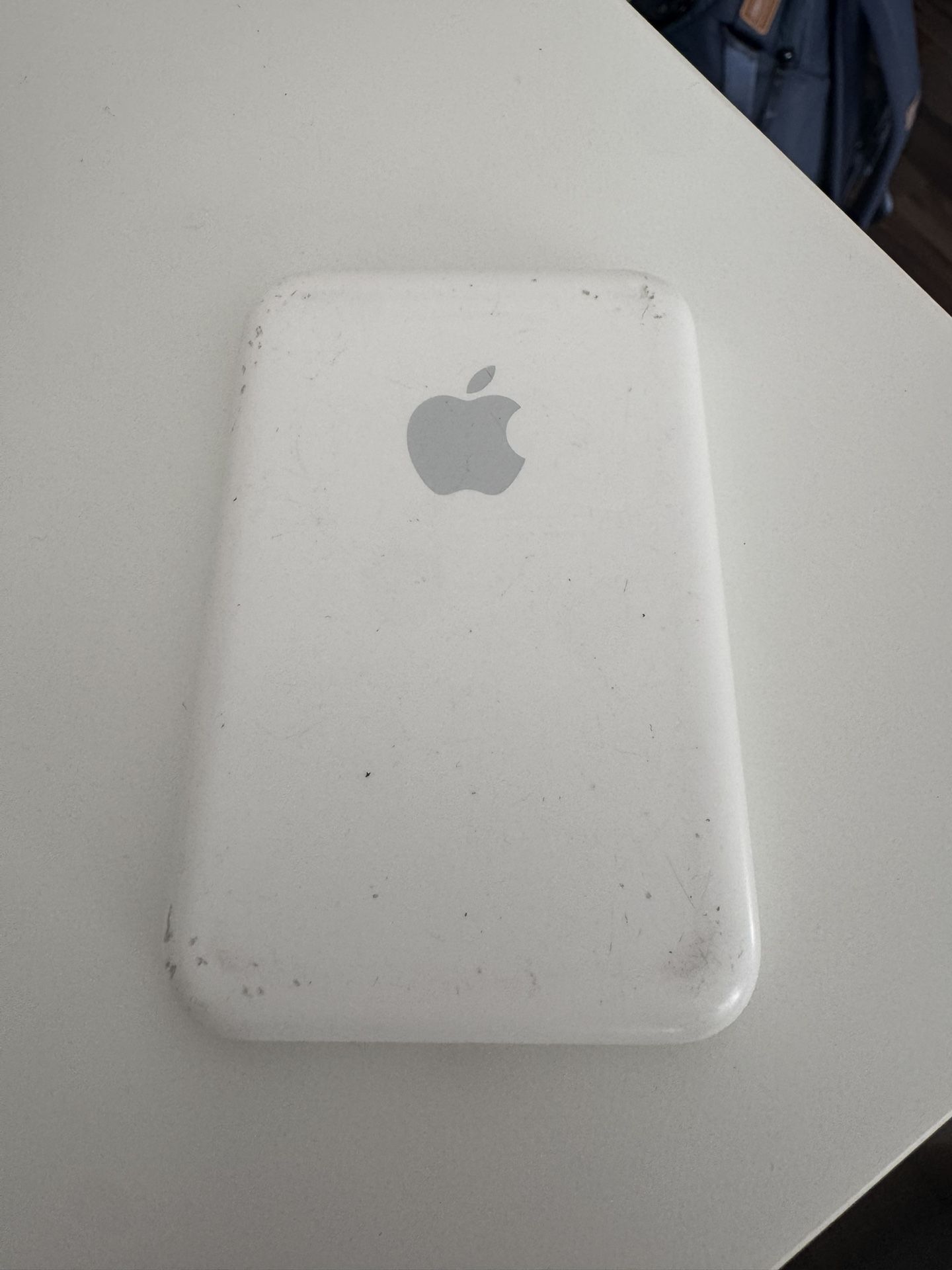 Apple Magnetic Battery Pack