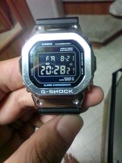 Casio G- SHOCK GM-5600RW-1