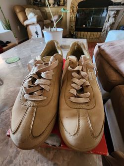 Puma Women's Shoes Size 6.5