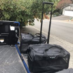 Small Dog Cat Rabbit Bunny Kennel Crate Carrier Like New 24" L by 14” W by 14” H $25 Each